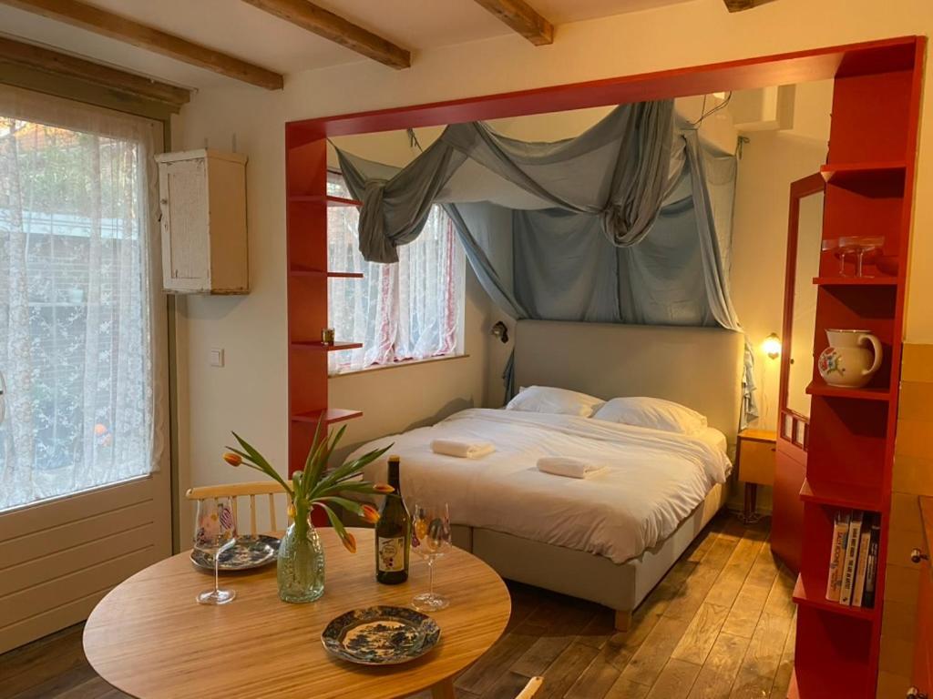 Charming In Amsterdam-noord Bed & Breakfast *