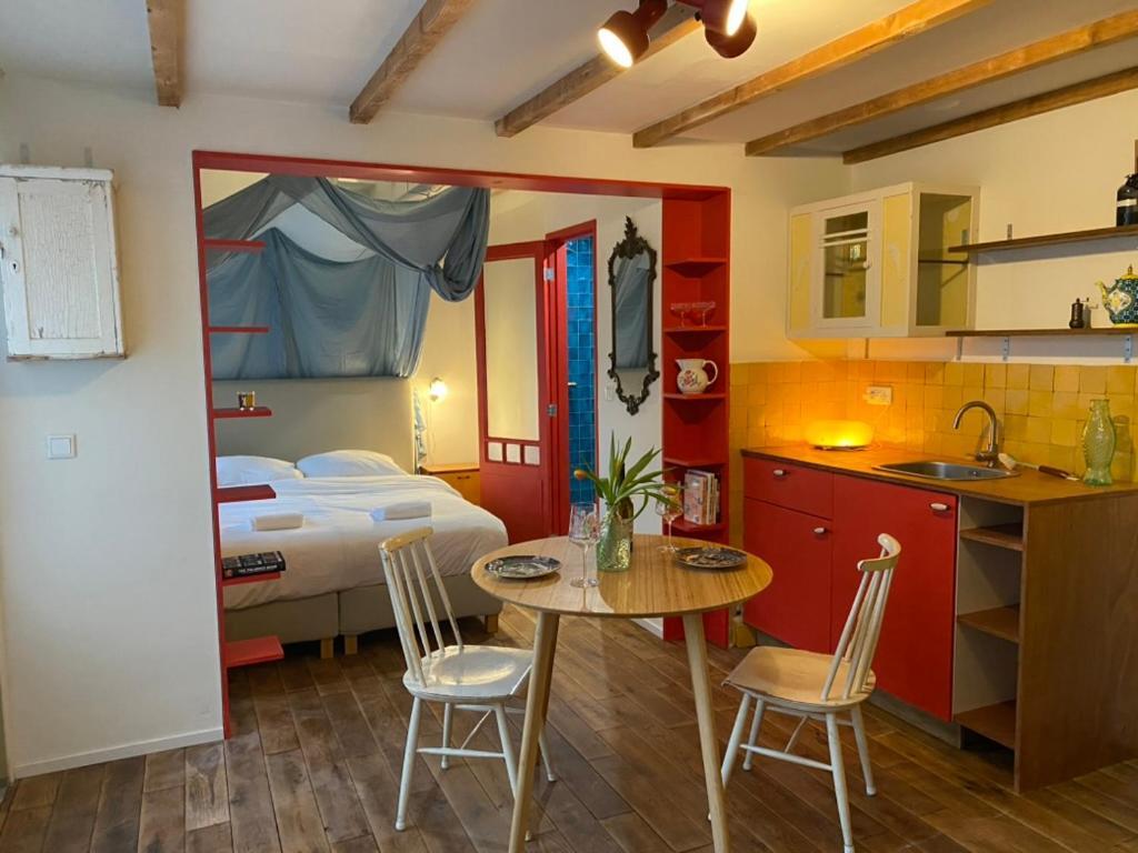 Charming In Amsterdam-noord Bed & Breakfast *